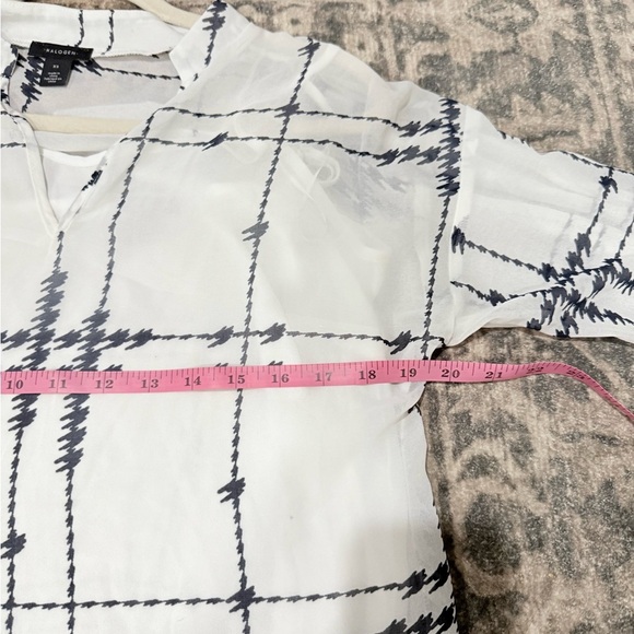 Halogen Black and White Checkered Blouse see threw top with a tank top size xs - Picture 10 of 10